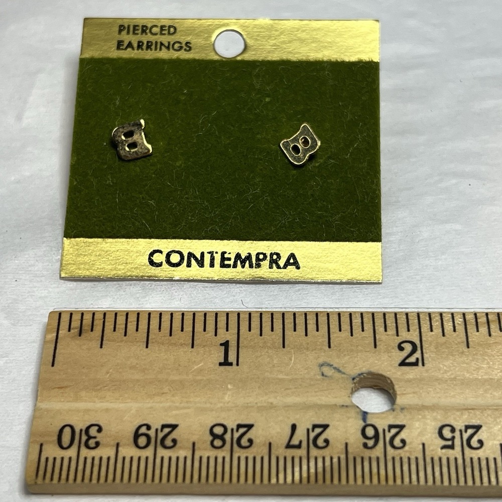 Vintage letter B Contempra Stud Gold Earrings Monogram NOS - Picture 4 of 4